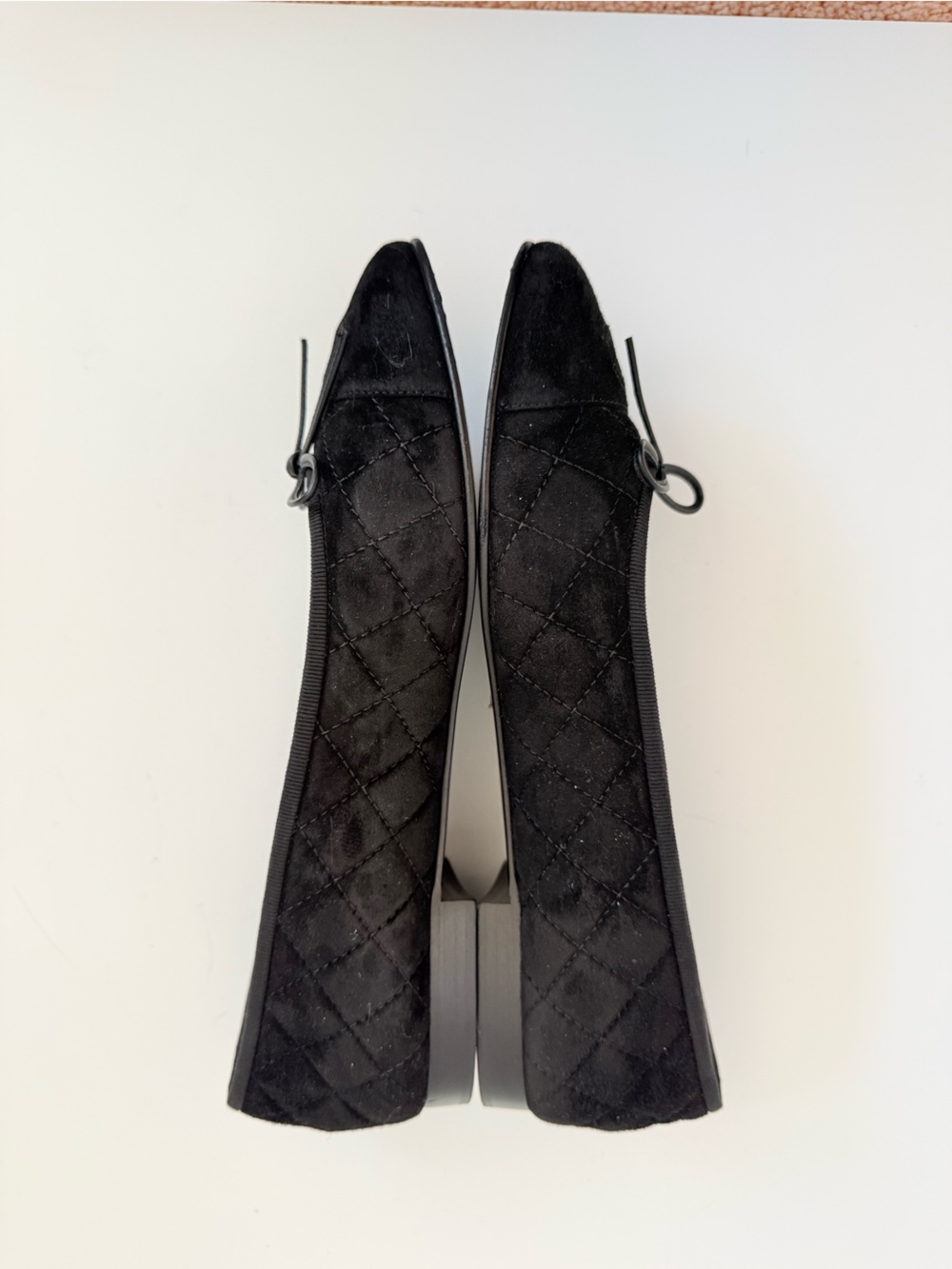 CHANEL 16B Black Quilted Suede Leather CC Logo Ballet Flats Bow Shoes EU 41 - Picture 3 of 10